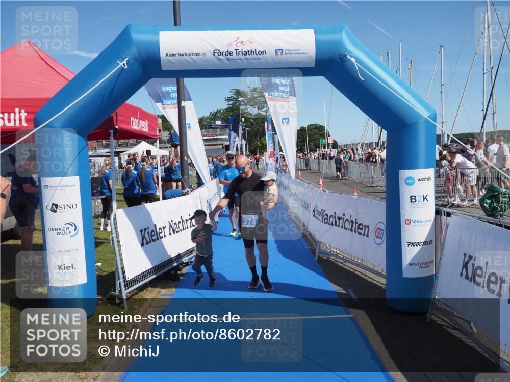 17.08.2025 - KN Förde Triathlon 2025 MichiJ http://msf.ph/oto/8602782 17.08.2025 12:19:44 Laufen 374, 609 meine-sportfotos.de