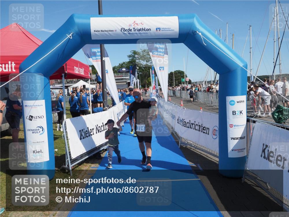 17.08.2025 - KN Förde Triathlon 2025 MichiJ http://msf.ph/oto/8602787 17.08.2025 12:19:45 Laufen 374, 609 meine-sportfotos.de