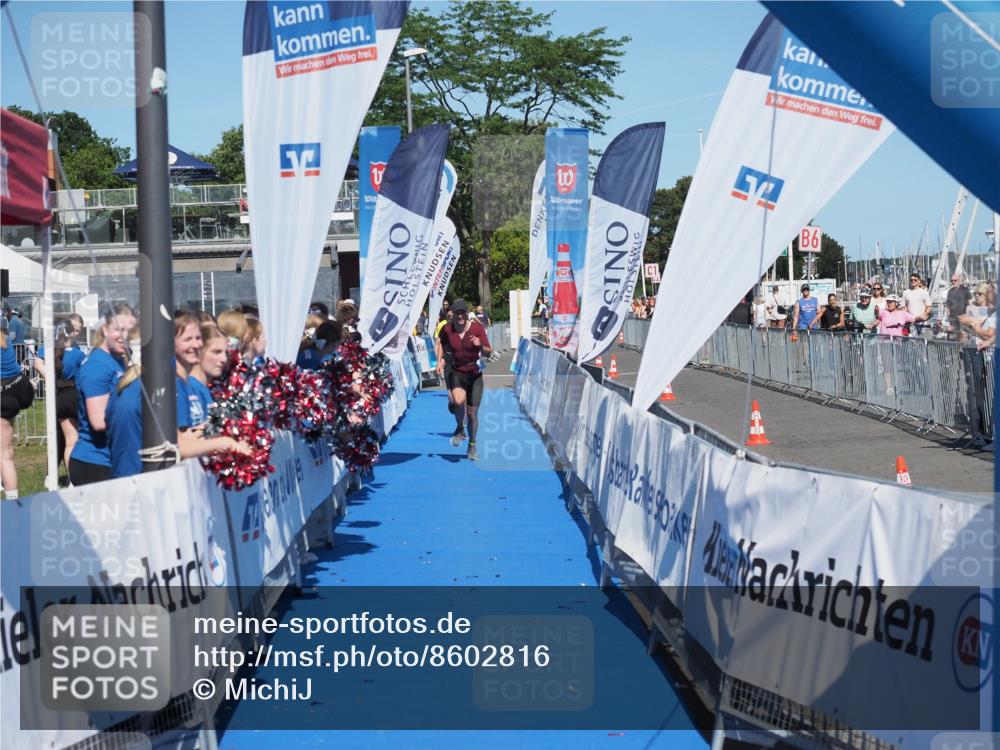 17.08.2025 - KN Förde Triathlon 2025 MichiJ http://msf.ph/oto/8602816 17.08.2025 14:14:12 Laufen 523, 531 meine-sportfotos.de