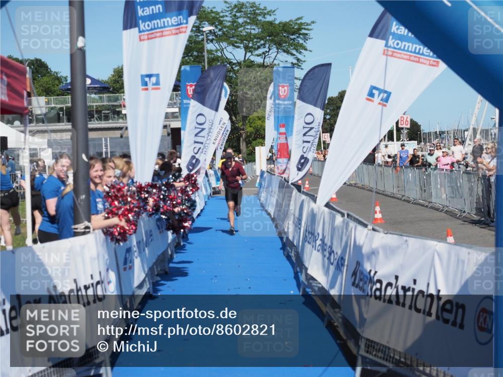 17.08.2025 - KN Förde Triathlon 2025 MichiJ http://msf.ph/oto/8602821 17.08.2025 14:14:12 Laufen 523, 531 meine-sportfotos.de