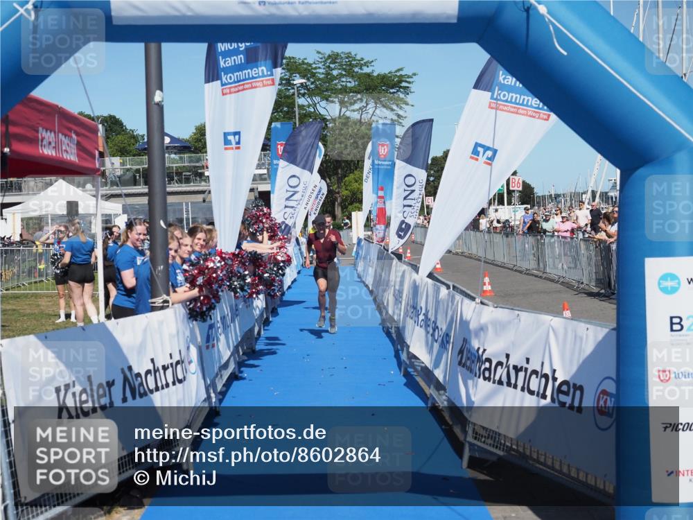 17.08.2025 - KN Förde Triathlon 2025 MichiJ http://msf.ph/oto/8602864 17.08.2025 14:14:13 Laufen 523, 531 meine-sportfotos.de