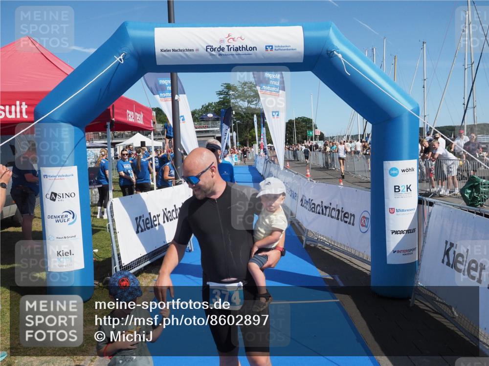 17.08.2025 - KN Förde Triathlon 2025 MichiJ http://msf.ph/oto/8602897 17.08.2025 12:19:48 Laufen 374, 609 meine-sportfotos.de