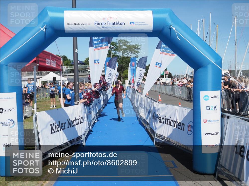 17.08.2025 - KN Förde Triathlon 2025 MichiJ http://msf.ph/oto/8602899 17.08.2025 14:14:14 Laufen 523, 531 meine-sportfotos.de