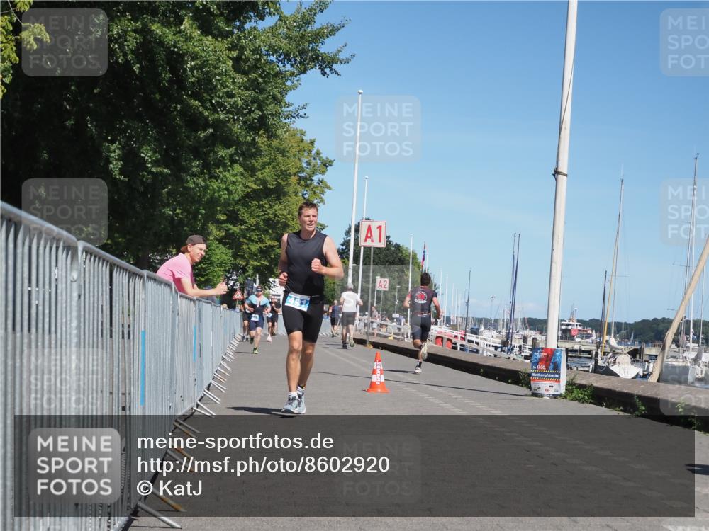 17.08.2025 - KN Förde Triathlon 2025 KatJ http://msf.ph/oto/8602920 17.08.2025 13:45:11 Laufen 491 meine-sportfotos.de