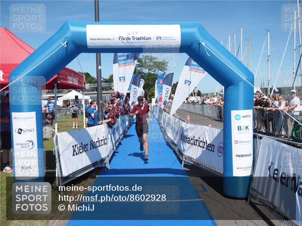 17.08.2025 - KN Förde Triathlon 2025 MichiJ http://msf.ph/oto/8602928 17.08.2025 14:14:15 Laufen 523, 531 meine-sportfotos.de