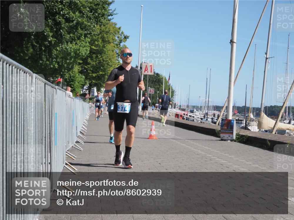 17.08.2025 - KN Förde Triathlon 2025 KatJ http://msf.ph/oto/8602939 17.08.2025 11:55:49 Laufen 311, 374 meine-sportfotos.de