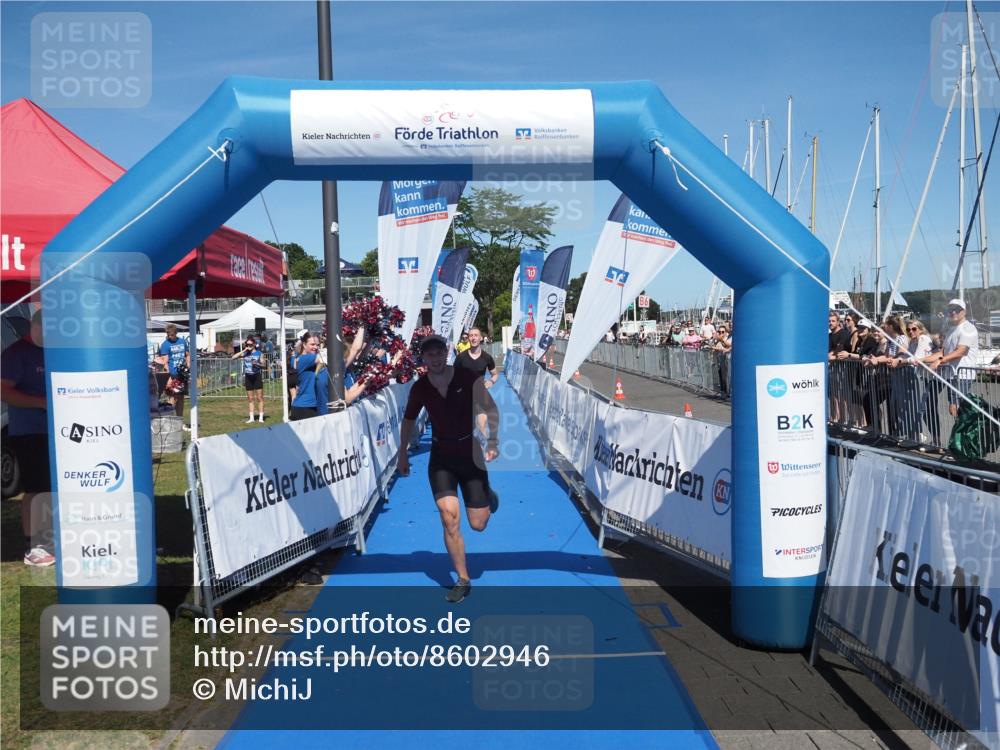 17.08.2025 - KN Förde Triathlon 2025 MichiJ http://msf.ph/oto/8602946 17.08.2025 14:14:15 Laufen 523, 531 meine-sportfotos.de