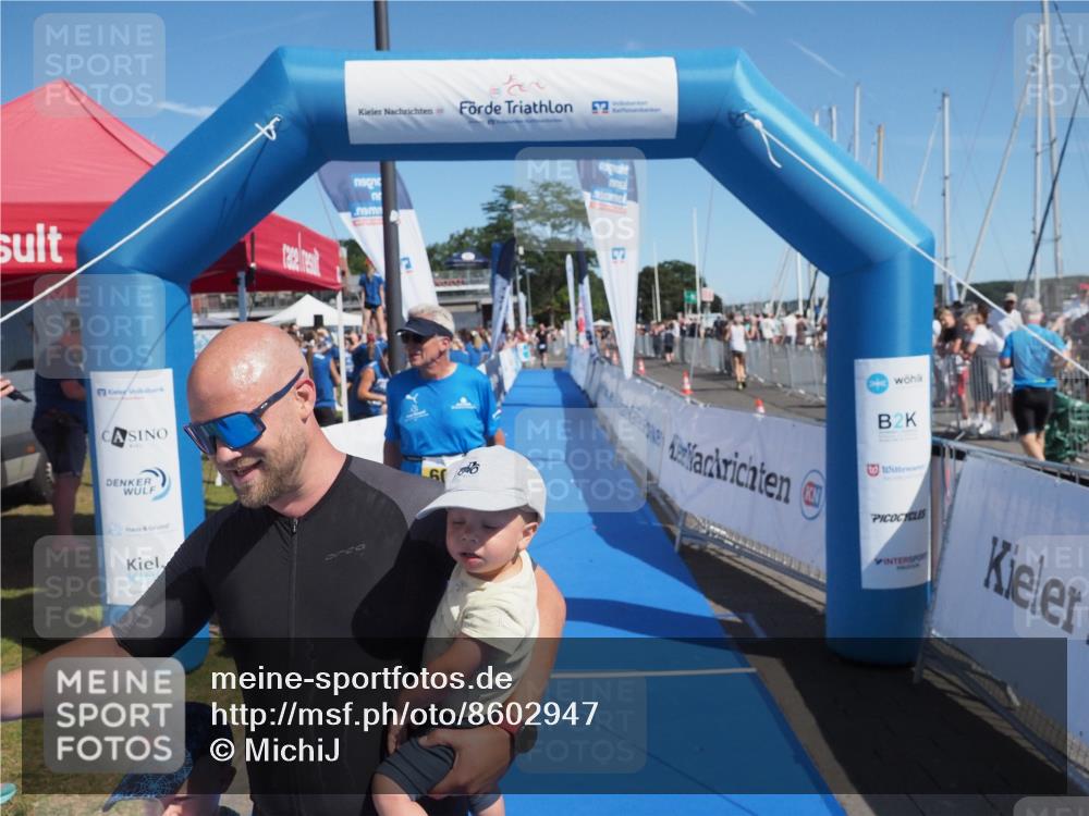 17.08.2025 - KN Förde Triathlon 2025 MichiJ http://msf.ph/oto/8602947 17.08.2025 12:19:49 Laufen 374, 609 meine-sportfotos.de