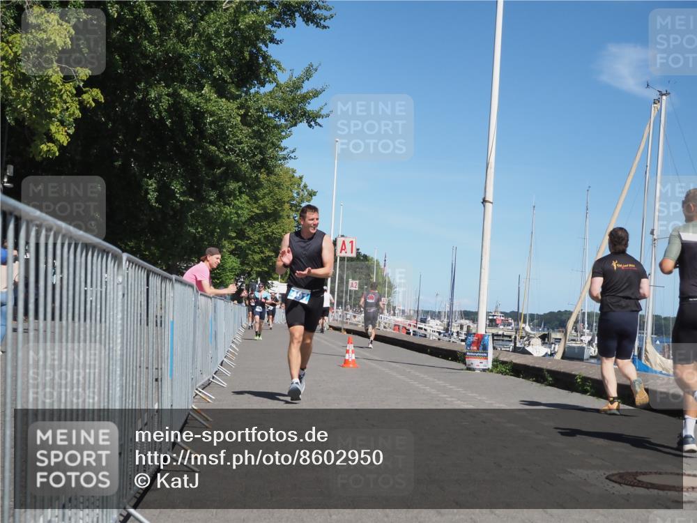 17.08.2025 - KN Förde Triathlon 2025 KatJ http://msf.ph/oto/8602950 17.08.2025 13:45:12 Laufen 461, 491 meine-sportfotos.de