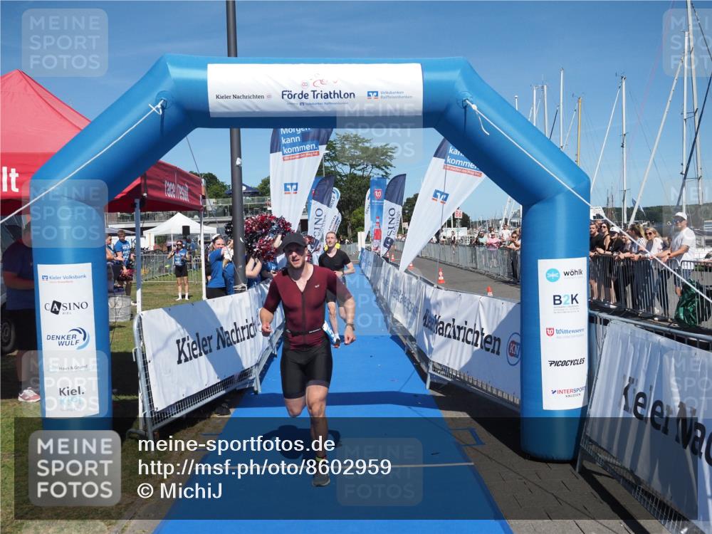 17.08.2025 - KN Förde Triathlon 2025 MichiJ http://msf.ph/oto/8602959 17.08.2025 14:14:16 Laufen 523, 531, 536 meine-sportfotos.de