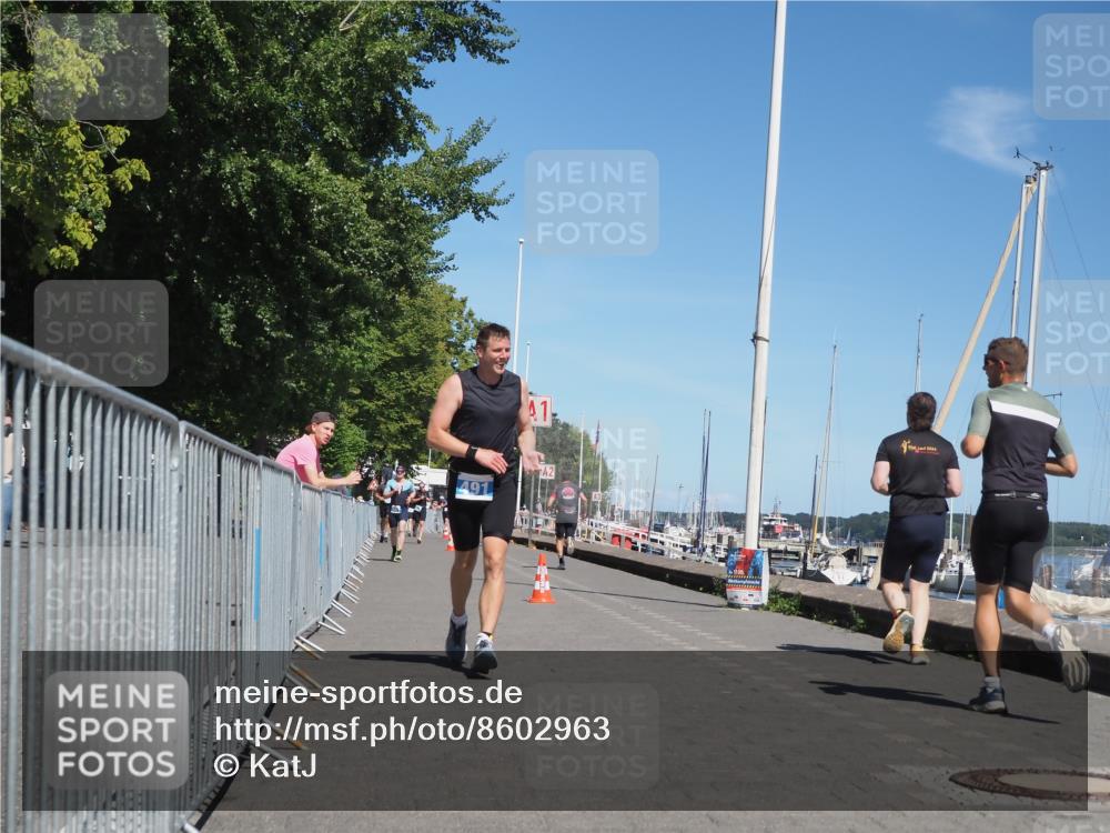 17.08.2025 - KN Förde Triathlon 2025 KatJ http://msf.ph/oto/8602963 17.08.2025 13:45:12 Laufen 461, 491 meine-sportfotos.de