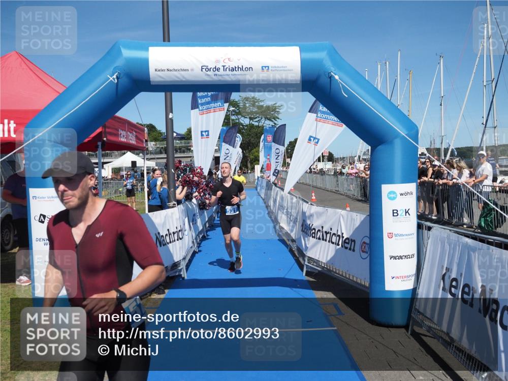 17.08.2025 - KN Förde Triathlon 2025 MichiJ http://msf.ph/oto/8602993 17.08.2025 14:14:16 Laufen 523, 531, 536 meine-sportfotos.de
