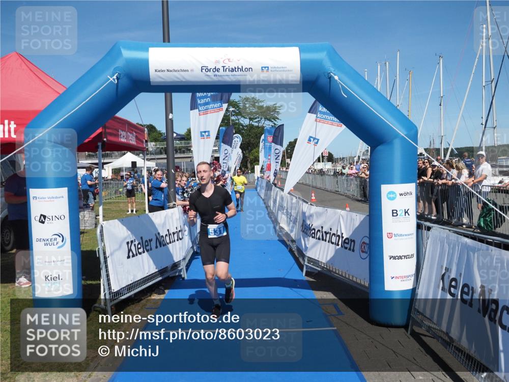 17.08.2025 - KN Förde Triathlon 2025 MichiJ http://msf.ph/oto/8603023 17.08.2025 14:14:17 Laufen 523, 531, 536 meine-sportfotos.de