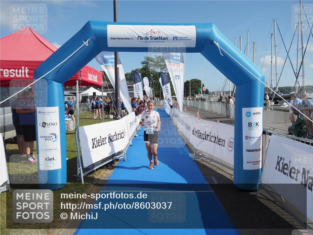 17.08.2025 - KN Förde Triathlon 2025 MichiJ http://msf.ph/oto/8603037 17.08.2025 10:52:17 Laufen 249 meine-sportfotos.de