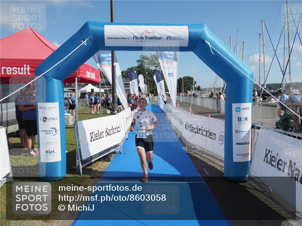 17.08.2025 - KN Förde Triathlon 2025 MichiJ http://msf.ph/oto/8603058 17.08.2025 10:52:18 Laufen 249 meine-sportfotos.de