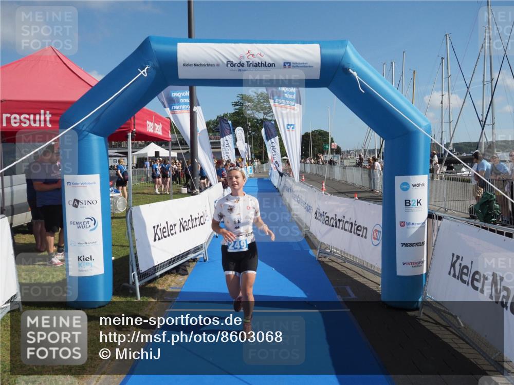 17.08.2025 - KN Förde Triathlon 2025 MichiJ http://msf.ph/oto/8603068 17.08.2025 10:52:18 Laufen 249 meine-sportfotos.de