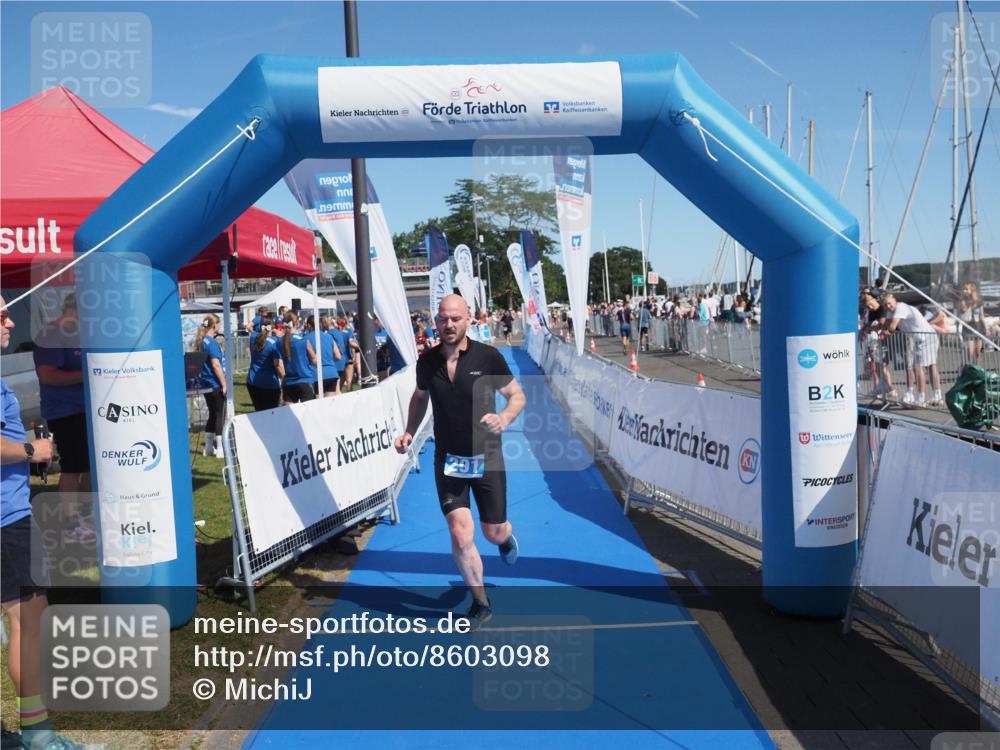 17.08.2025 - KN Förde Triathlon 2025 MichiJ http://msf.ph/oto/8603098 17.08.2025 12:20:02 Laufen 291 meine-sportfotos.de