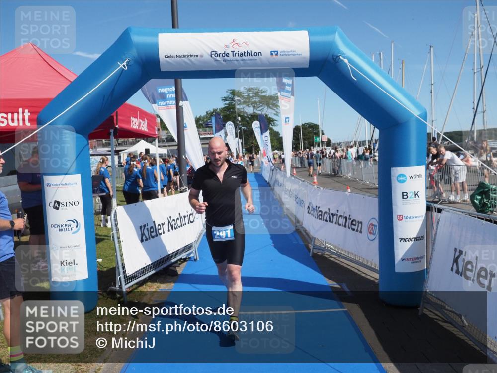 17.08.2025 - KN Förde Triathlon 2025 MichiJ http://msf.ph/oto/8603106 17.08.2025 12:20:02 Laufen 291 meine-sportfotos.de