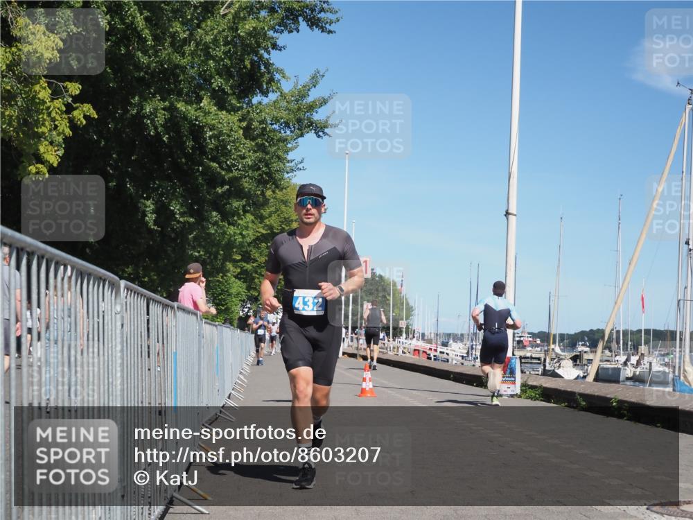 17.08.2025 - KN Förde Triathlon 2025 KatJ http://msf.ph/oto/8603207 17.08.2025 13:45:27 Laufen 411, 432, 479 meine-sportfotos.de