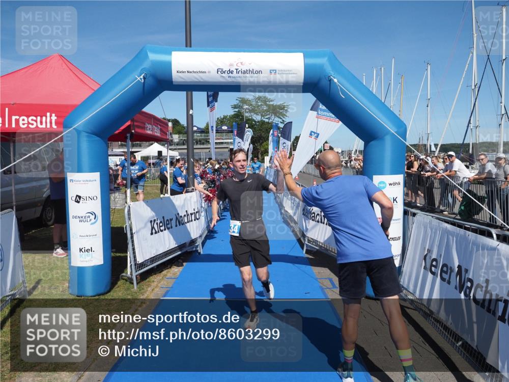 17.08.2025 - KN Förde Triathlon 2025 MichiJ http://msf.ph/oto/8603299 17.08.2025 14:15:19 Laufen 492, 534 meine-sportfotos.de