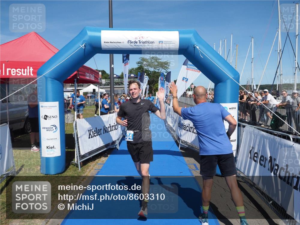 17.08.2025 - KN Förde Triathlon 2025 MichiJ http://msf.ph/oto/8603310 17.08.2025 14:15:19 Laufen 492, 534 meine-sportfotos.de