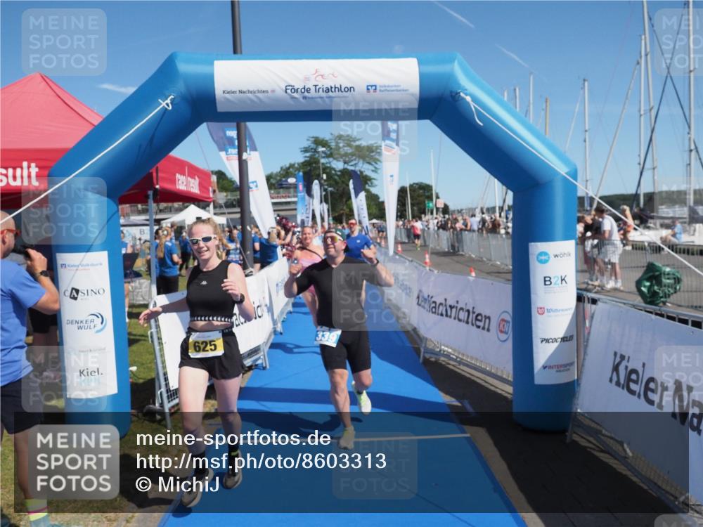 17.08.2025 - KN Förde Triathlon 2025 MichiJ http://msf.ph/oto/8603313 17.08.2025 12:20:16 Laufen 339, 364, 625 meine-sportfotos.de