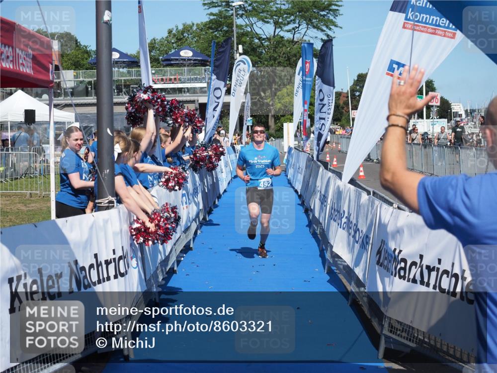 17.08.2025 - KN Förde Triathlon 2025 MichiJ http://msf.ph/oto/8603321 17.08.2025 14:15:21 Laufen 492, 534 meine-sportfotos.de