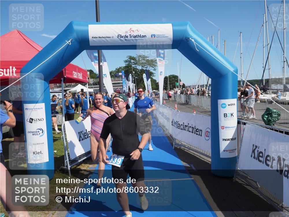 17.08.2025 - KN Förde Triathlon 2025 MichiJ http://msf.ph/oto/8603332 17.08.2025 12:20:16 Laufen 339, 364, 625 meine-sportfotos.de