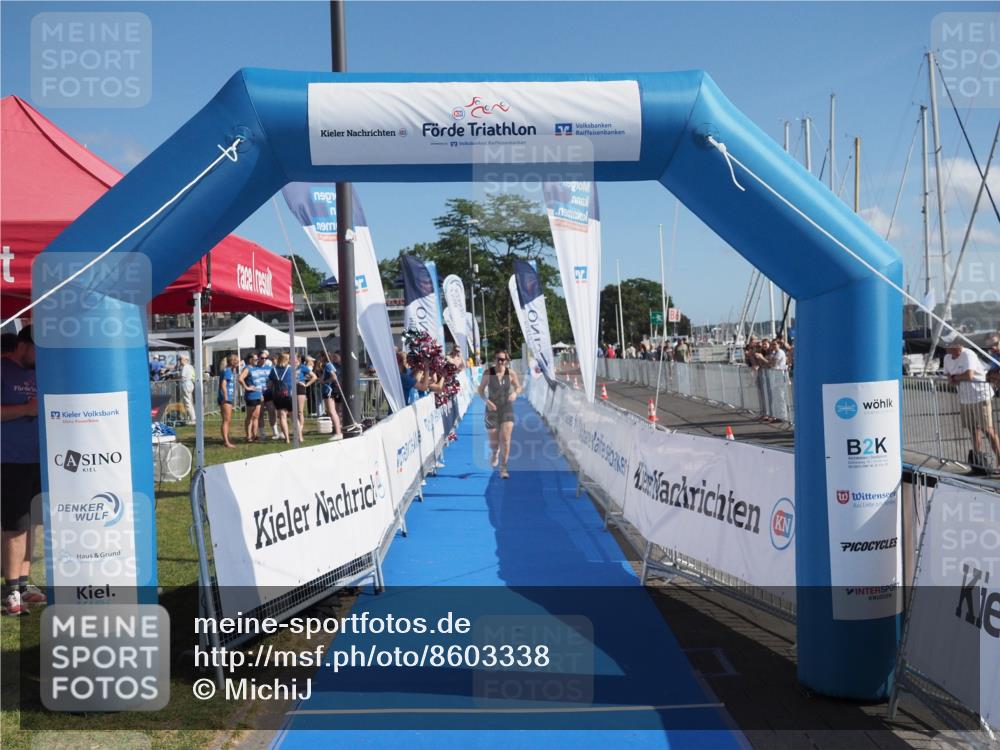 17.08.2025 - KN Förde Triathlon 2025 MichiJ http://msf.ph/oto/8603338 17.08.2025 10:55:22 Laufen 246, 248 meine-sportfotos.de