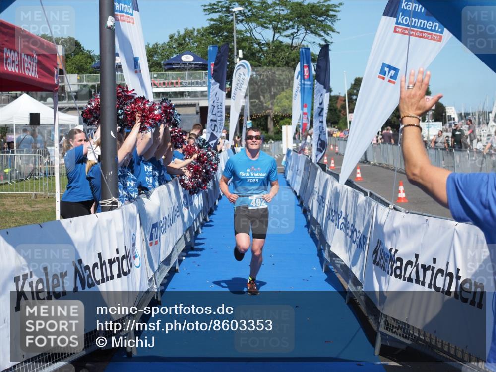 17.08.2025 - KN Förde Triathlon 2025 MichiJ http://msf.ph/oto/8603353 17.08.2025 14:15:22 Laufen 492, 534 meine-sportfotos.de