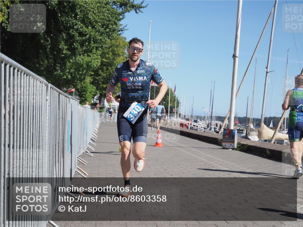 17.08.2025 - KN Förde Triathlon 2025 KatJ http://msf.ph/oto/8603358 17.08.2025 11:56:10 Laufen 275, 287, 330 meine-sportfotos.de