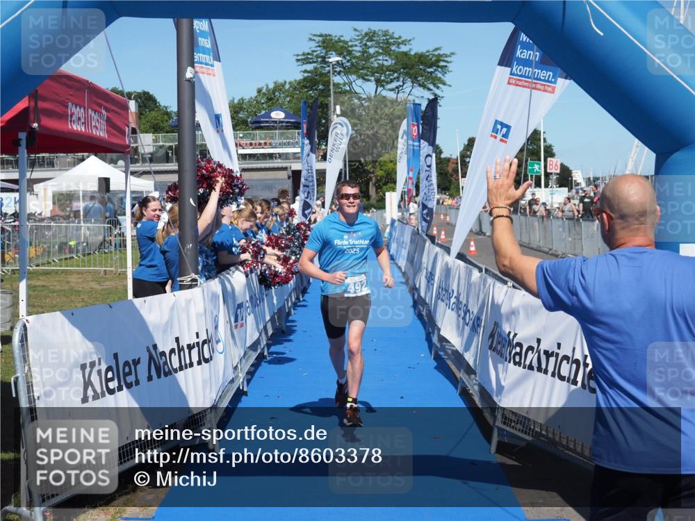 17.08.2025 - KN Förde Triathlon 2025 MichiJ http://msf.ph/oto/8603378 17.08.2025 14:15:22 Laufen 492, 534 meine-sportfotos.de