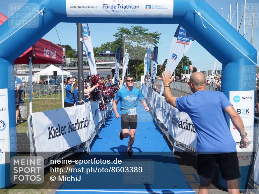 17.08.2025 - KN Förde Triathlon 2025 MichiJ http://msf.ph/oto/8603389 17.08.2025 14:15:22 Laufen 492, 534 meine-sportfotos.de