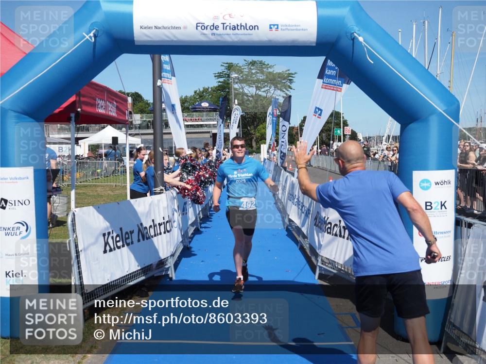 17.08.2025 - KN Förde Triathlon 2025 MichiJ http://msf.ph/oto/8603393 17.08.2025 14:15:22 Laufen 492, 534 meine-sportfotos.de