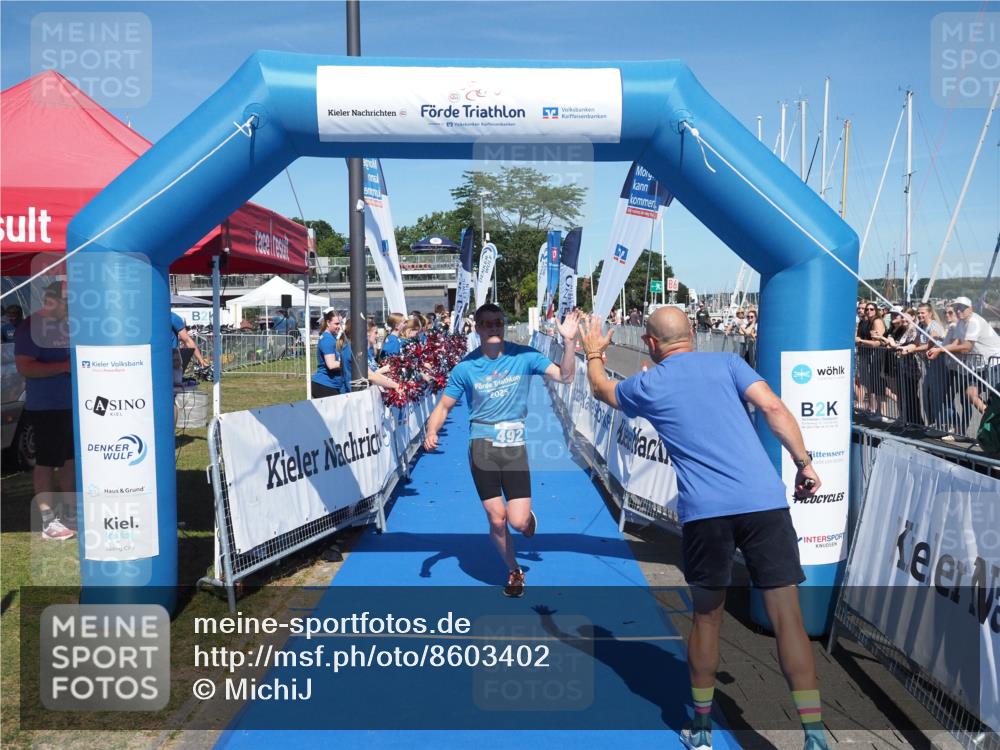 17.08.2025 - KN Förde Triathlon 2025 MichiJ http://msf.ph/oto/8603402 17.08.2025 14:15:23 Laufen 492, 534 meine-sportfotos.de