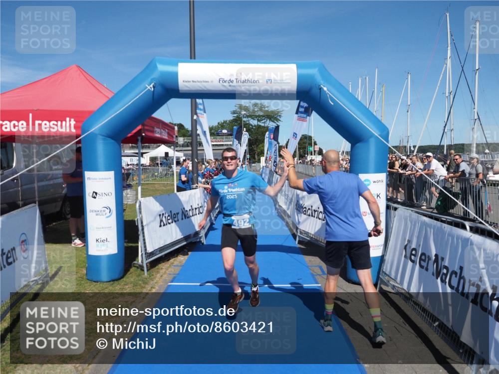 17.08.2025 - KN Förde Triathlon 2025 MichiJ http://msf.ph/oto/8603421 17.08.2025 14:15:23 Laufen 492, 534 meine-sportfotos.de
