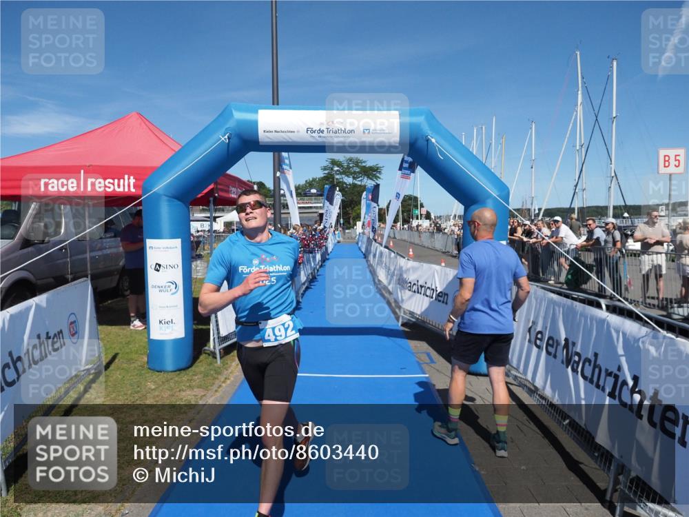 17.08.2025 - KN Förde Triathlon 2025 MichiJ http://msf.ph/oto/8603440 17.08.2025 14:15:24 Laufen 492, 534 meine-sportfotos.de