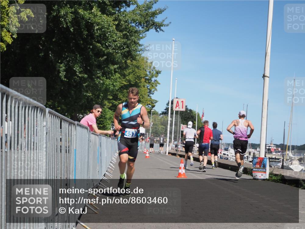 17.08.2025 - KN Förde Triathlon 2025 KatJ http://msf.ph/oto/8603460 17.08.2025 13:45:52 Laufen 443, 457 meine-sportfotos.de
