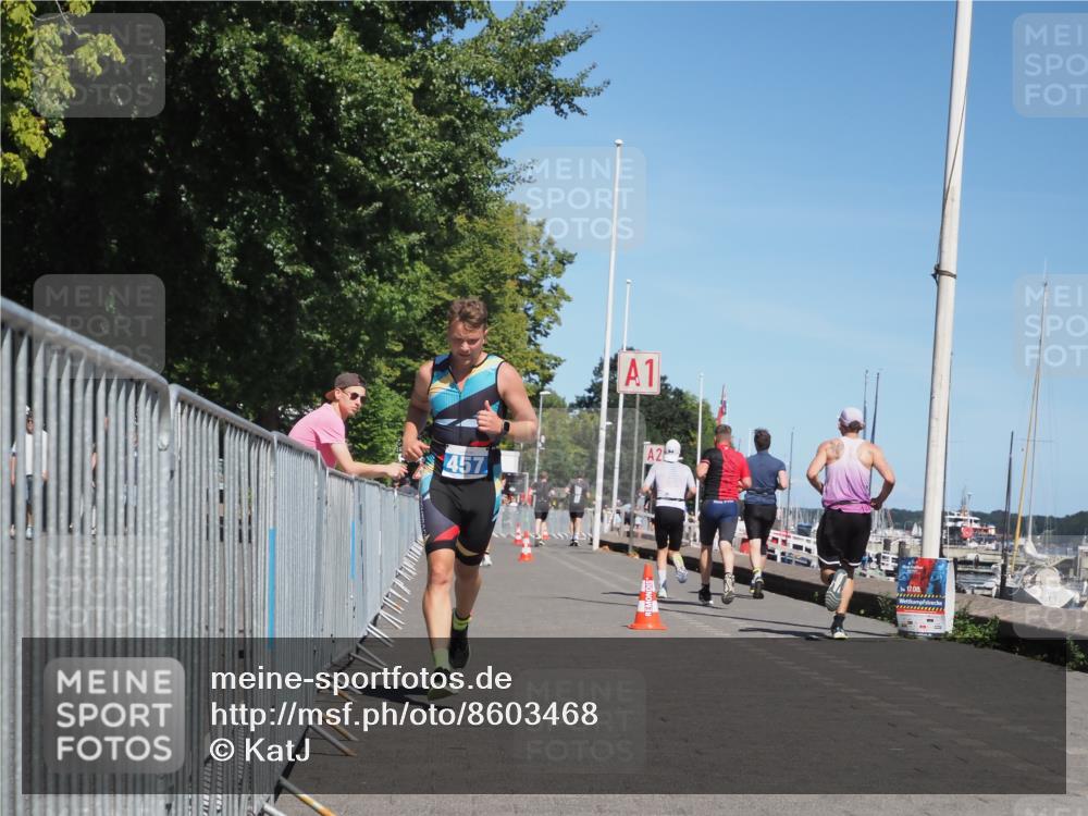 17.08.2025 - KN Förde Triathlon 2025 KatJ http://msf.ph/oto/8603468 17.08.2025 13:45:52 Laufen 443, 457 meine-sportfotos.de