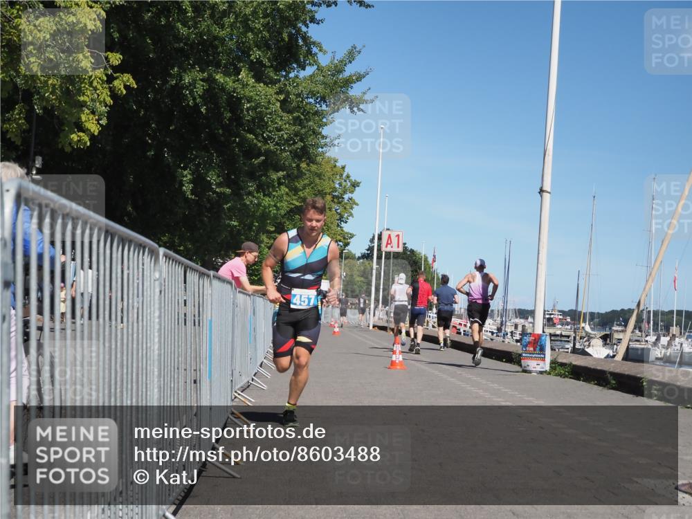 17.08.2025 - KN Förde Triathlon 2025 KatJ http://msf.ph/oto/8603488 17.08.2025 13:45:53 Laufen 457 meine-sportfotos.de