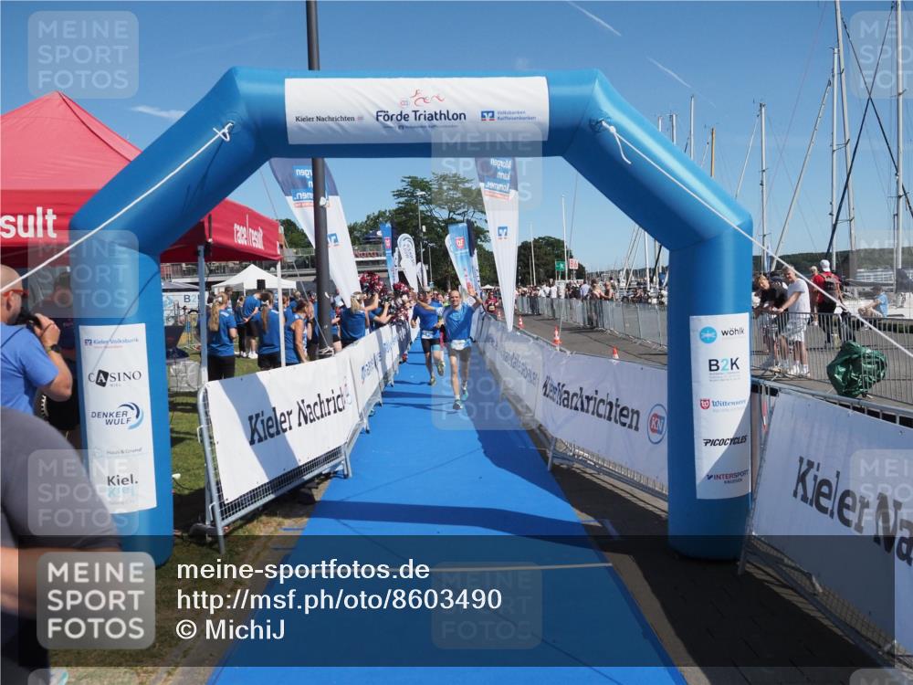 17.08.2025 - KN Förde Triathlon 2025 MichiJ http://msf.ph/oto/8603490 17.08.2025 12:20:22 Laufen 325, 352, 364, 607 meine-sportfotos.de