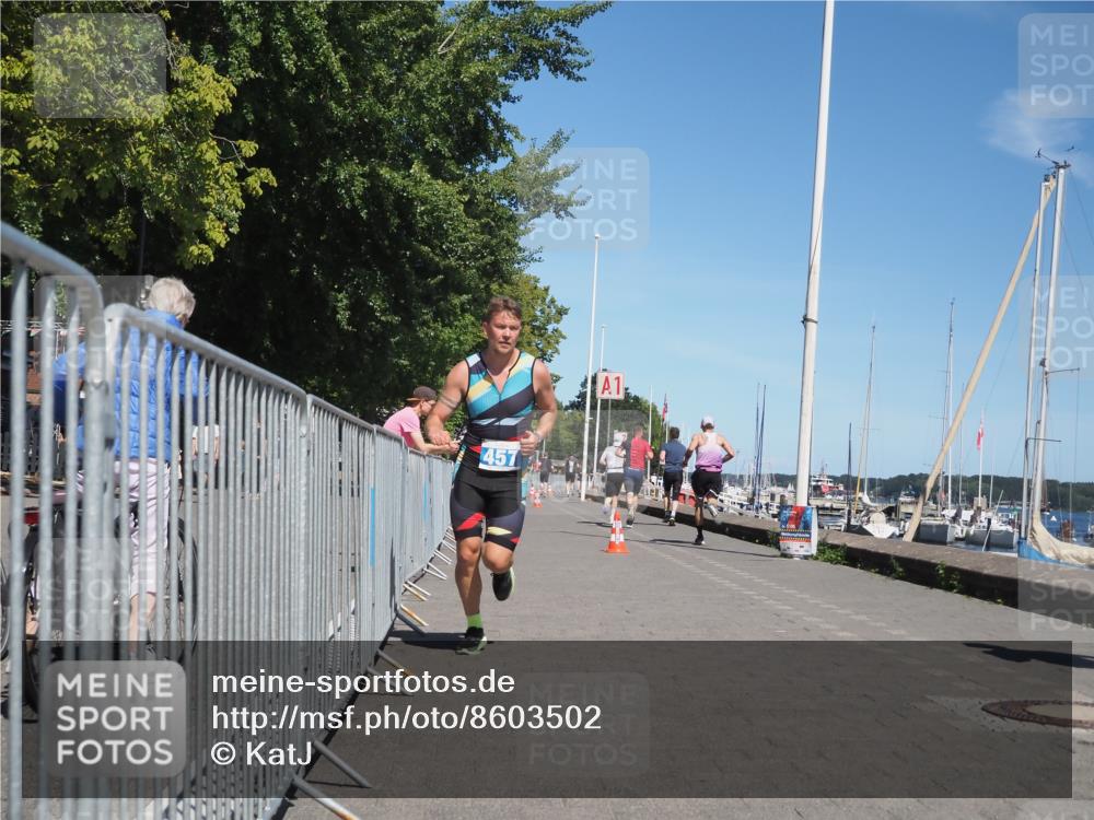 17.08.2025 - KN Förde Triathlon 2025 KatJ http://msf.ph/oto/8603502 17.08.2025 13:45:53 Laufen 457 meine-sportfotos.de
