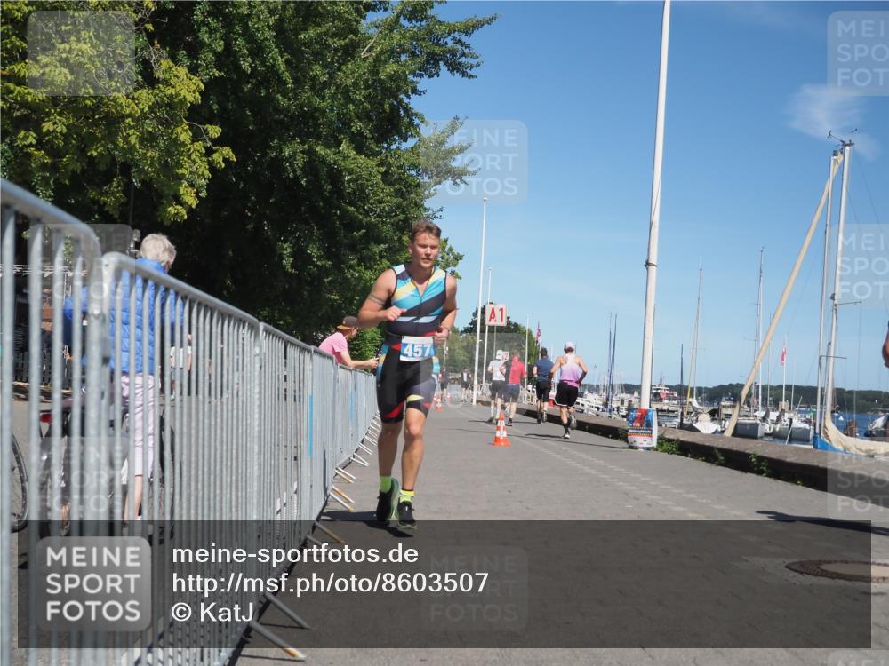 17.08.2025 - KN Förde Triathlon 2025 KatJ http://msf.ph/oto/8603507 17.08.2025 13:45:54 Laufen 457, 507 meine-sportfotos.de