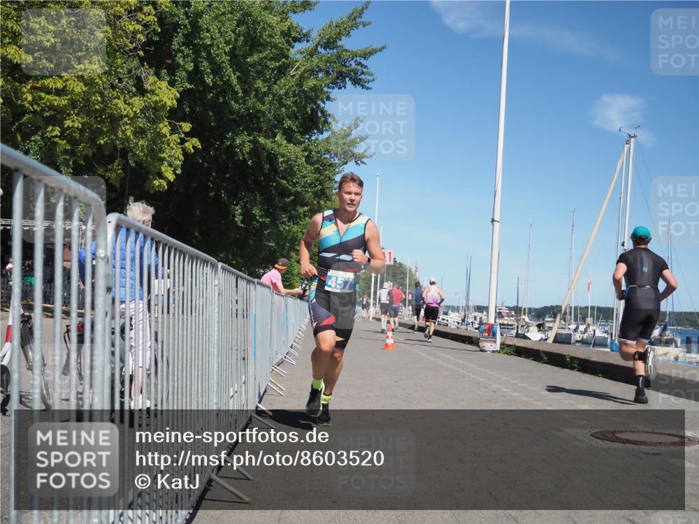 17.08.2025 - KN Förde Triathlon 2025 KatJ http://msf.ph/oto/8603520 17.08.2025 13:45:54 Laufen 457, 507 meine-sportfotos.de