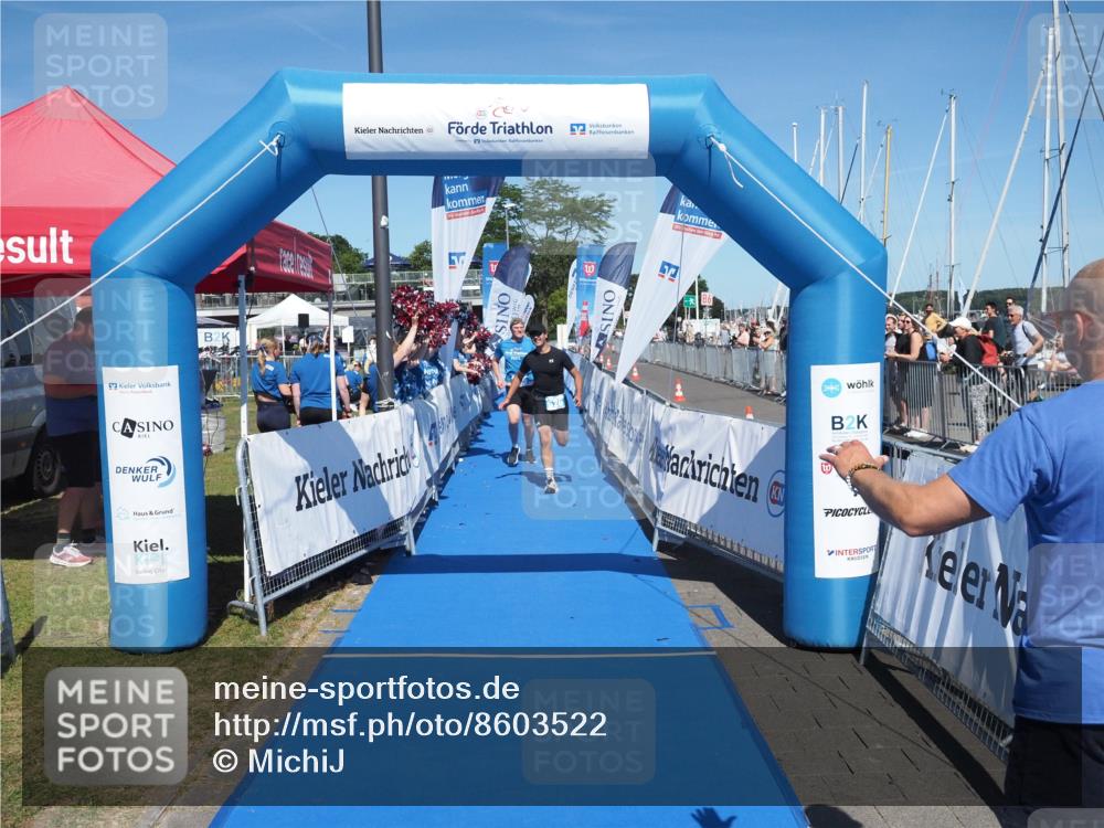 17.08.2025 - KN Förde Triathlon 2025 MichiJ http://msf.ph/oto/8603522 17.08.2025 14:18:06 Laufen 495, 526 meine-sportfotos.de
