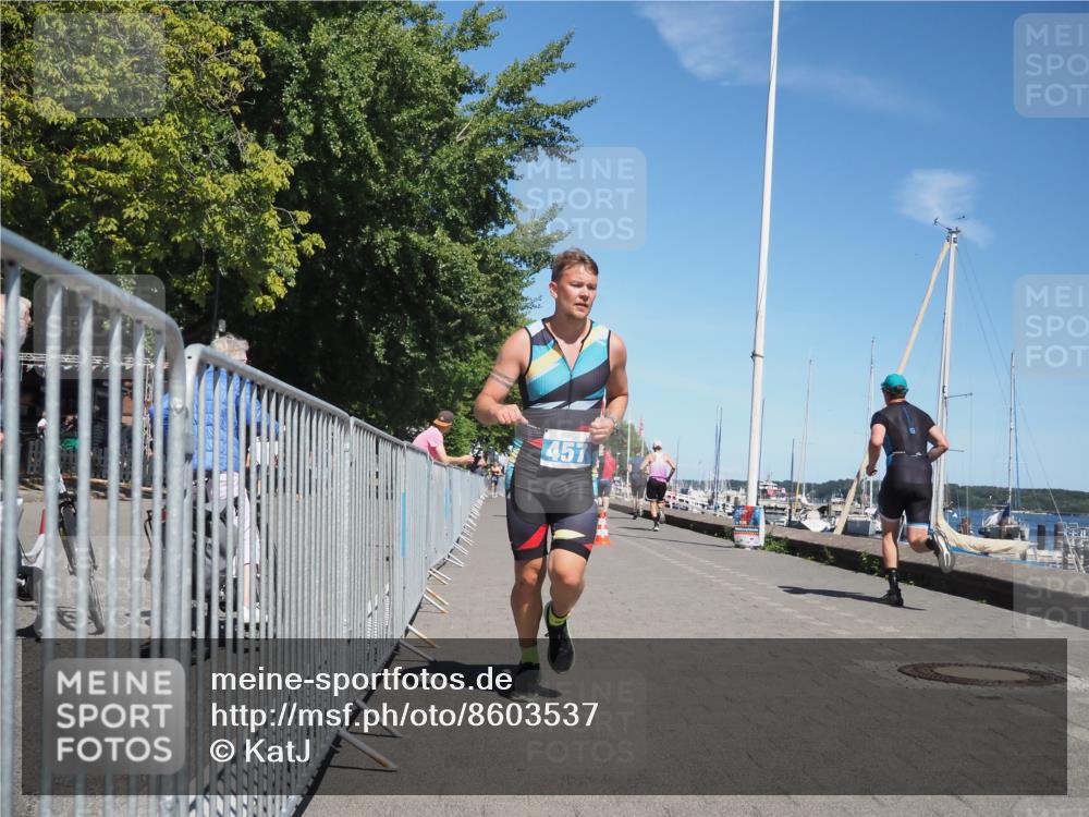 17.08.2025 - KN Förde Triathlon 2025 KatJ http://msf.ph/oto/8603537 17.08.2025 13:45:54 Laufen 457, 507 meine-sportfotos.de