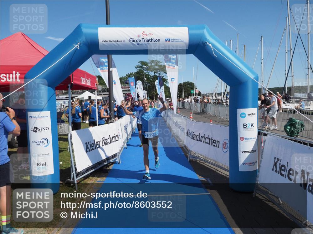 17.08.2025 - KN Förde Triathlon 2025 MichiJ http://msf.ph/oto/8603552 17.08.2025 12:20:23 Laufen 325, 352, 364, 607 meine-sportfotos.de