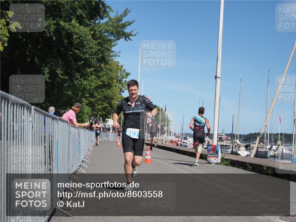 17.08.2025 - KN Förde Triathlon 2025 KatJ http://msf.ph/oto/8603558 17.08.2025 13:46:02 Laufen 507 meine-sportfotos.de