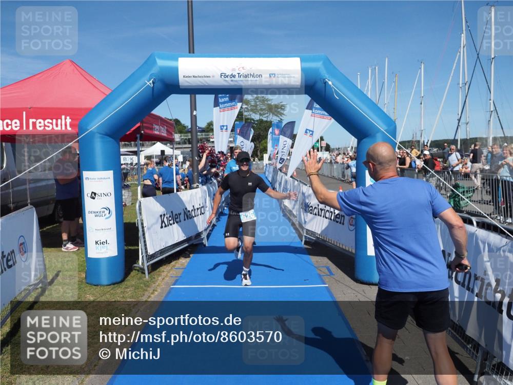 17.08.2025 - KN Förde Triathlon 2025 MichiJ http://msf.ph/oto/8603570 17.08.2025 14:18:07 Laufen 495, 526 meine-sportfotos.de