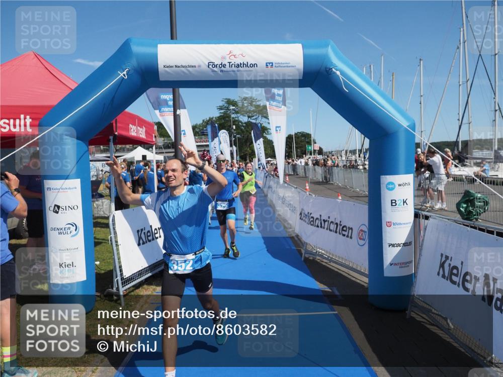 17.08.2025 - KN Förde Triathlon 2025 MichiJ http://msf.ph/oto/8603582 17.08.2025 12:20:24 Laufen 325, 352, 364, 607 meine-sportfotos.de